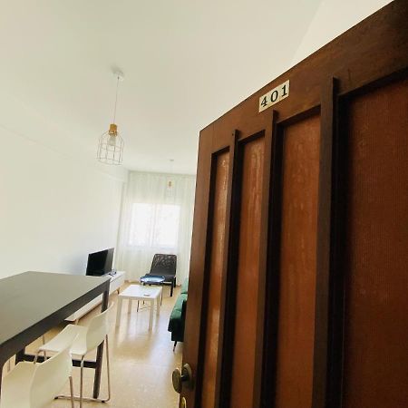 Simple One Bedroom Flat In Engomi ภายนอก รูปภาพ