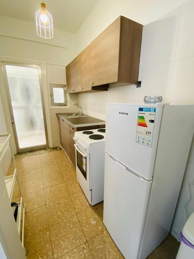 Simple One Bedroom Flat In Engomi ภายนอก รูปภาพ