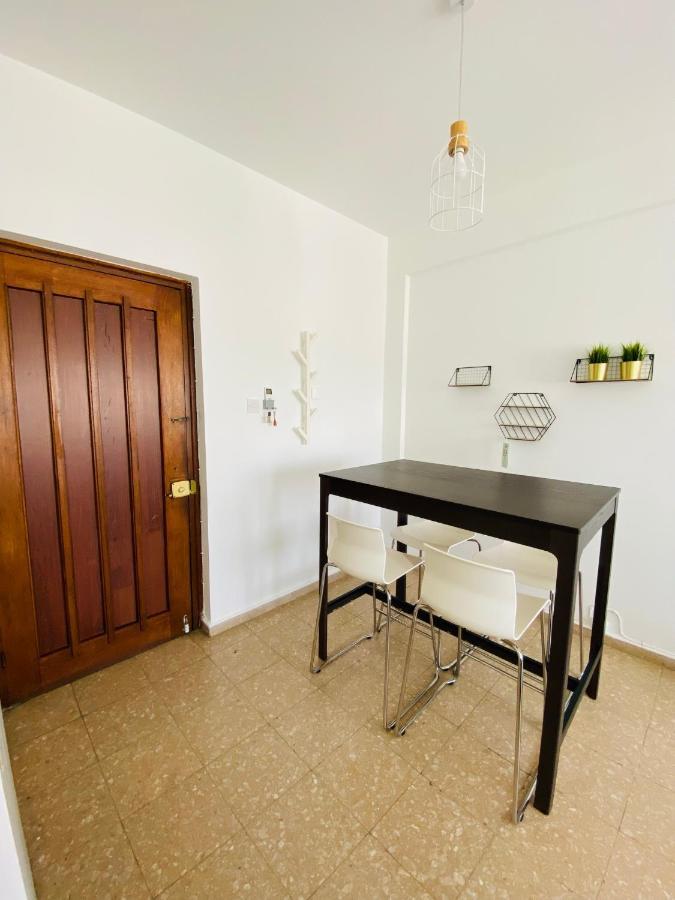 Simple One Bedroom Flat In Engomi ภายนอก รูปภาพ